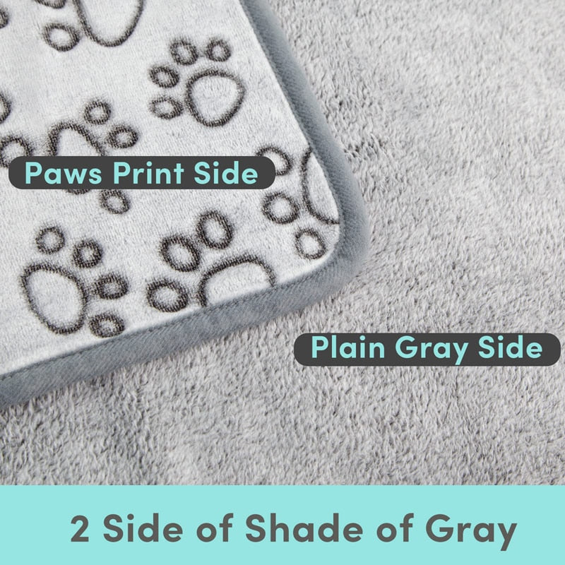 Soft & Warm Dog Blanket - Paw Print